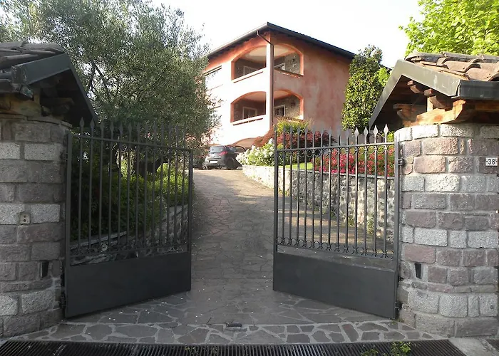 Apartment Romele *